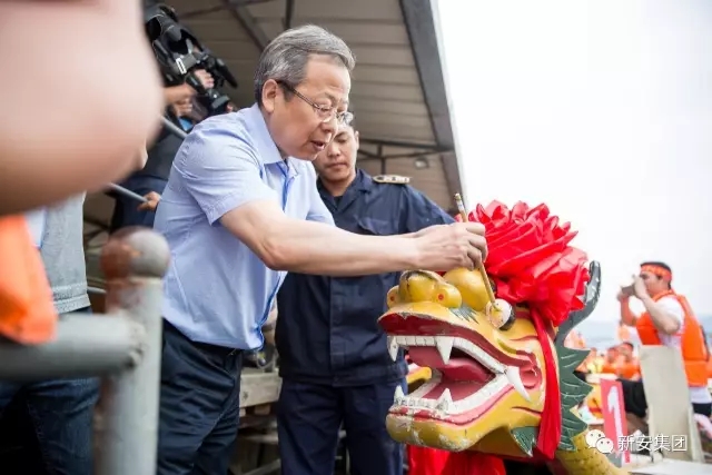 1496794575104037akYU.jpg 640.webp (8).jpg